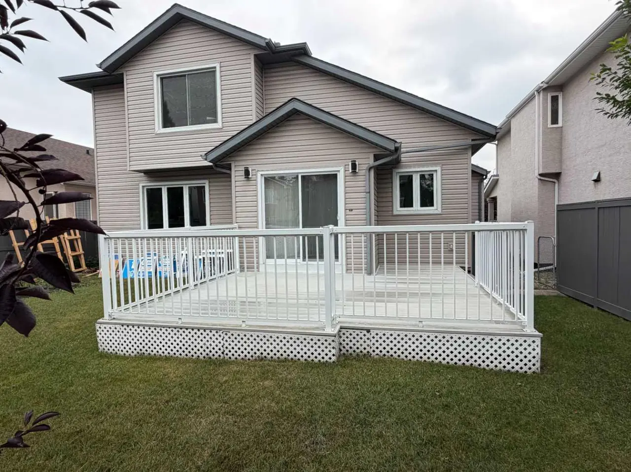376 Sunlake Road SE
