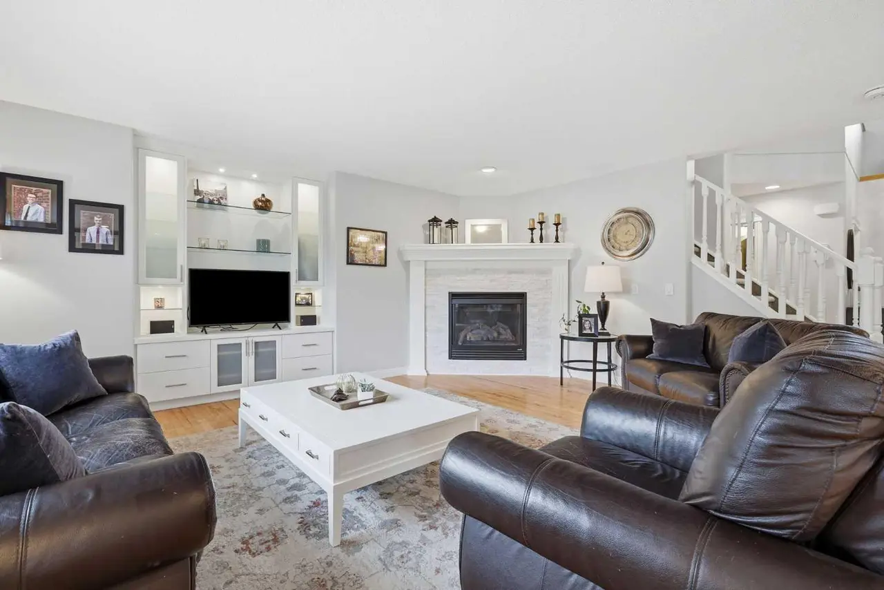 182 Kincora Park NW