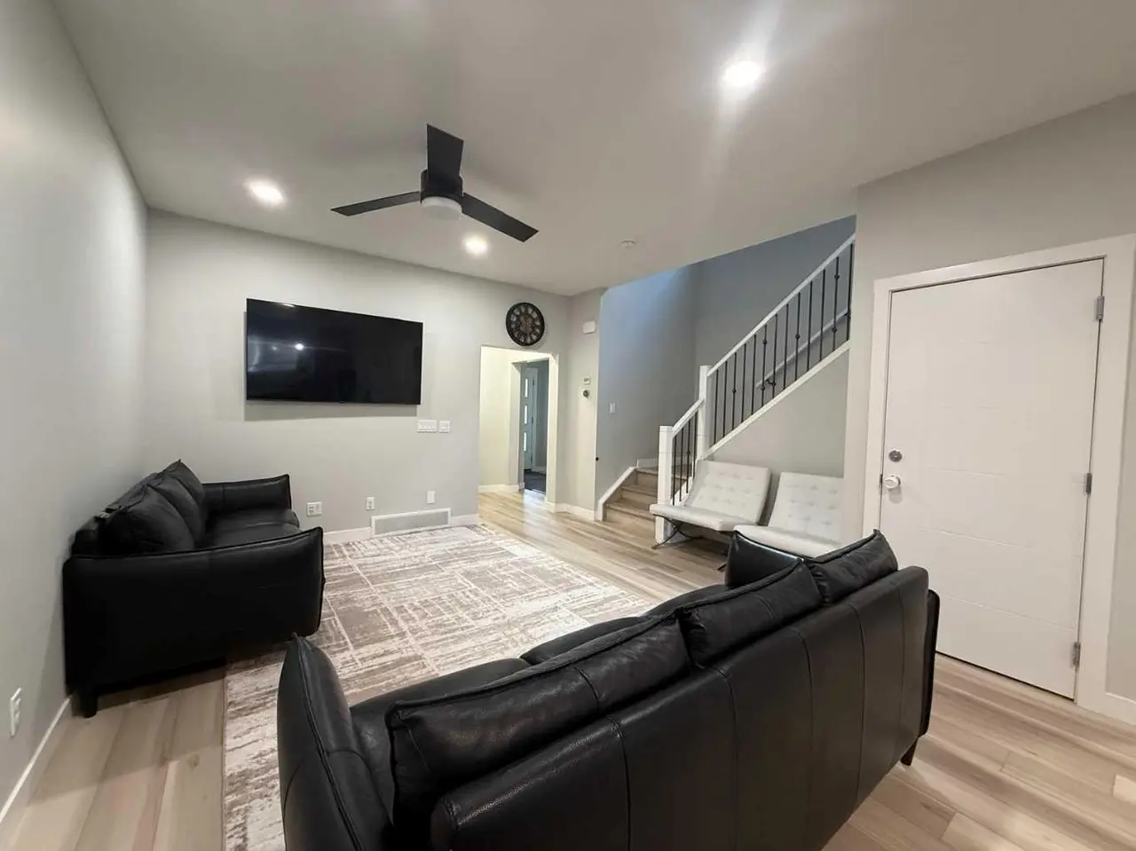113 Corner Glen Way NE