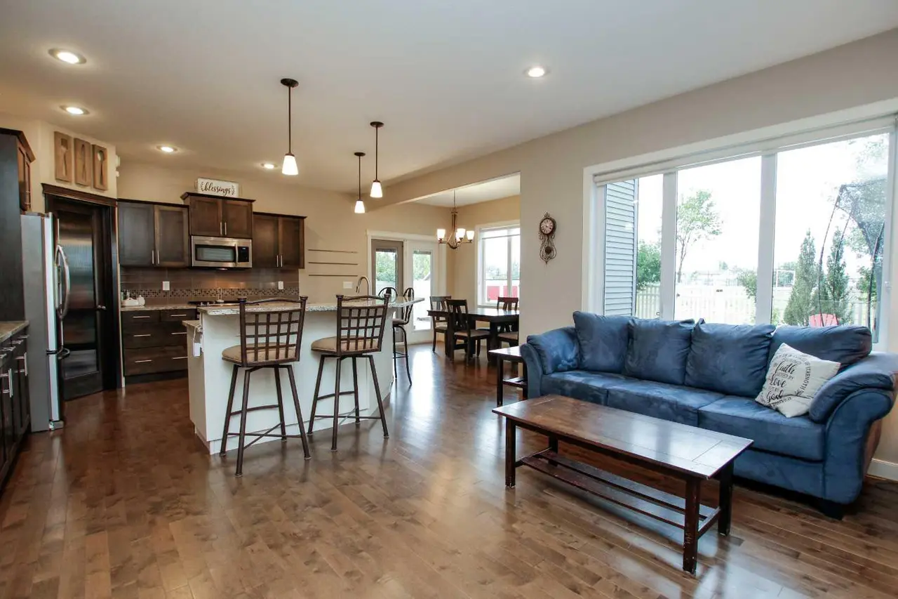 20 Connaught Crescent 