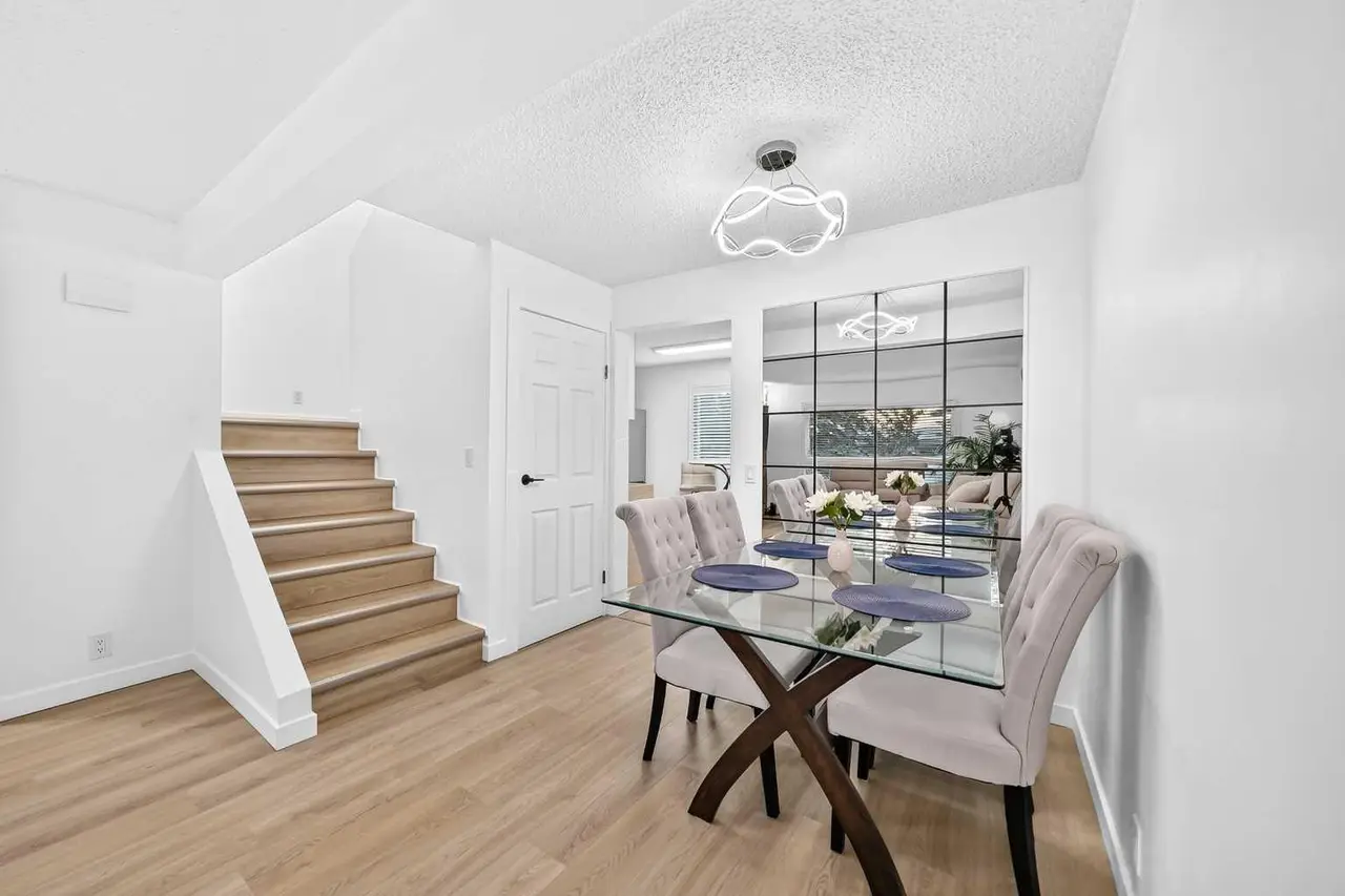 135 Woodsman Lane SW
