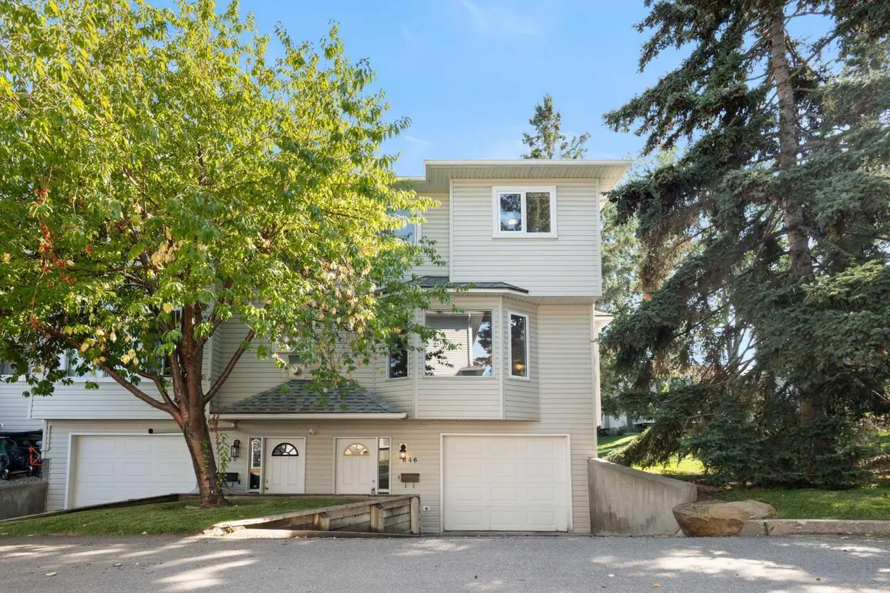 646 Killarney Glen Court SW