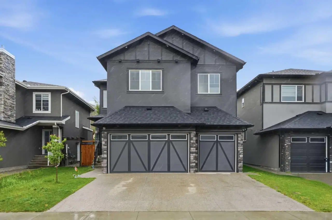 166 Kinniburgh Crescent 