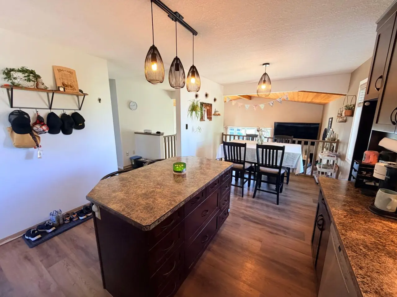 11 Lakhota Crescent W