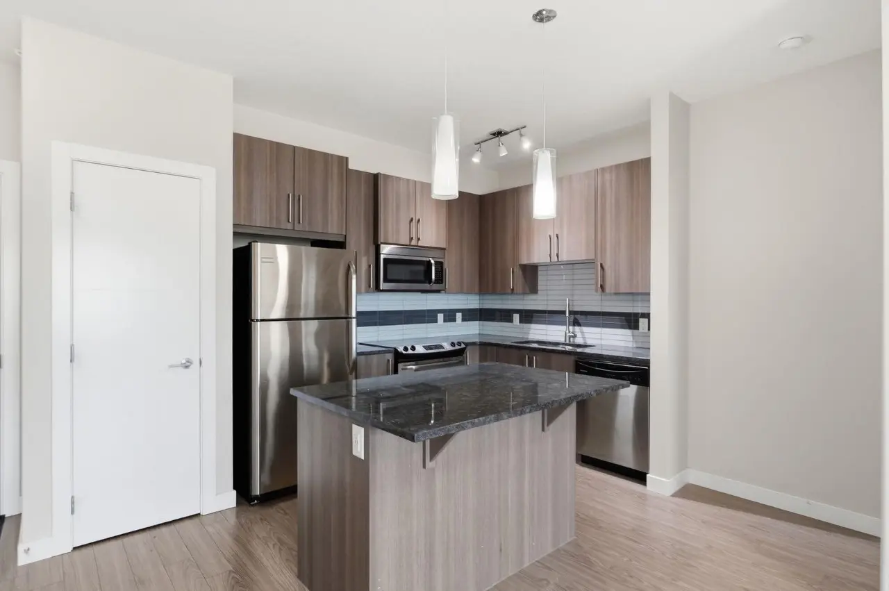306, 4 Sage Hill Terrace NW