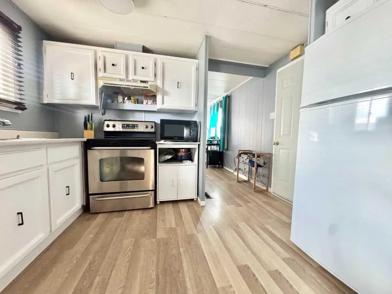 15, 2715 westside Drive W