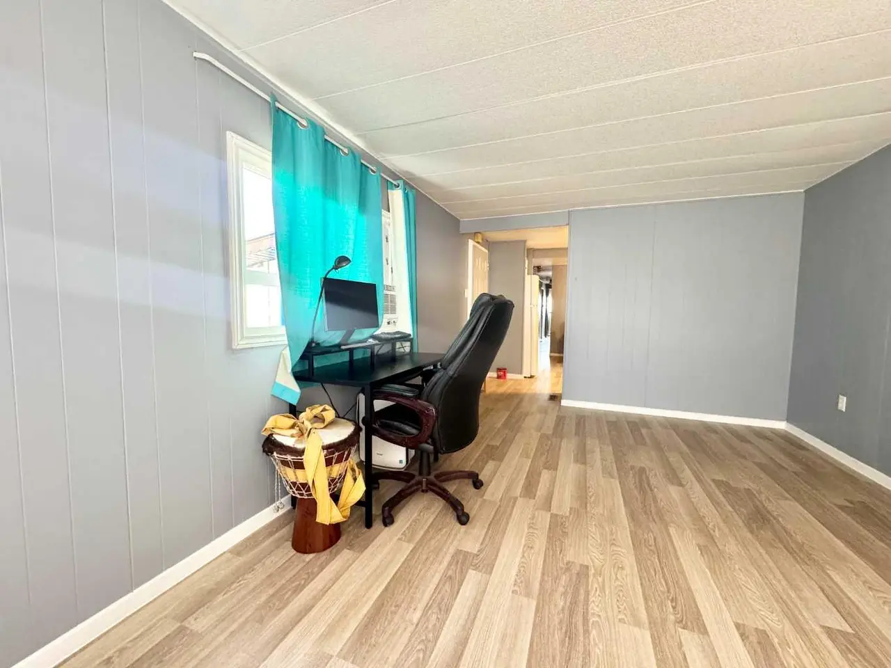 15, 2715 westside Drive W
