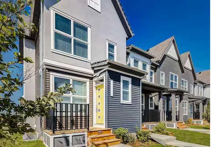 148 Carrington Boulevard NW