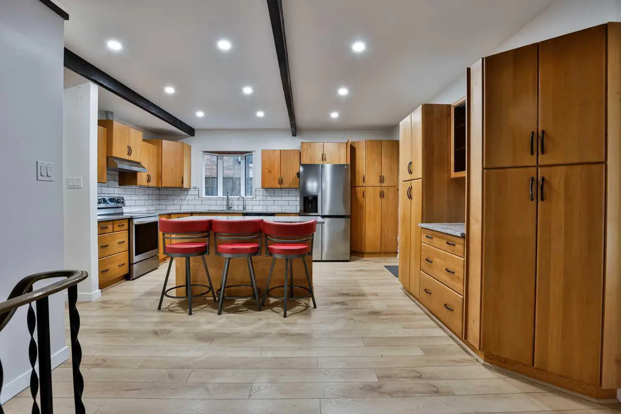 88 Lafayette Boulevard W