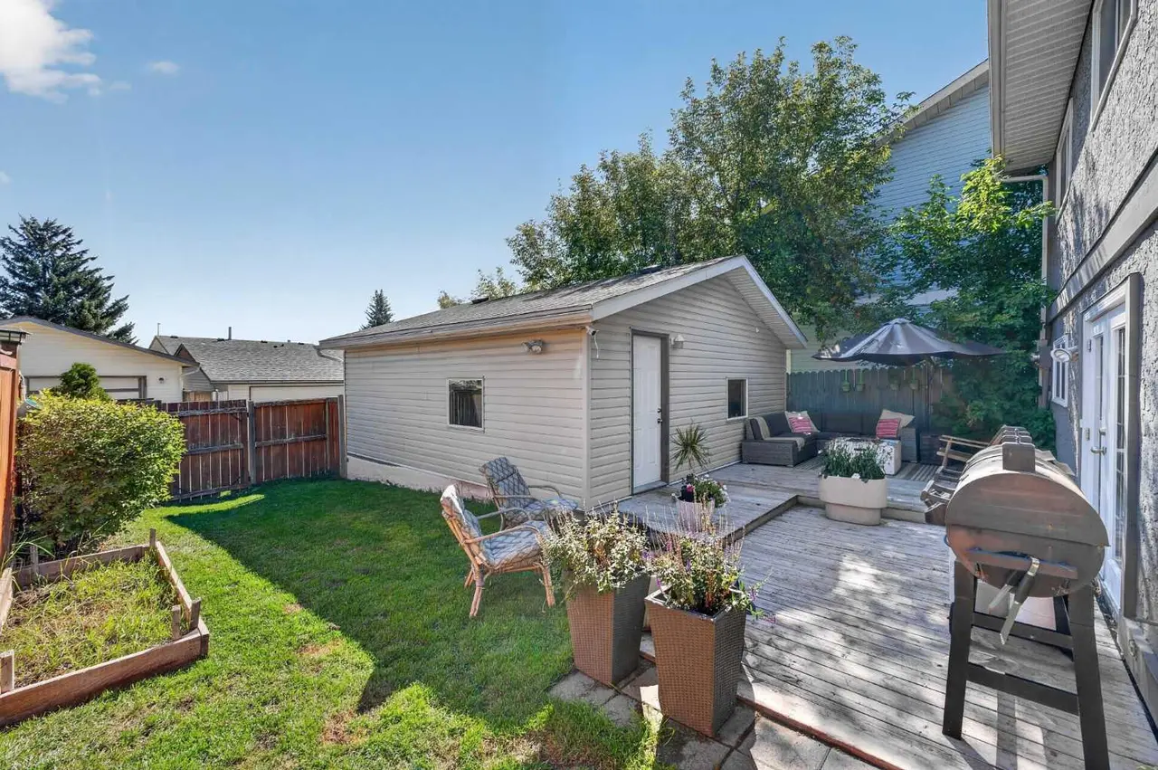 255 Shawcliffe Circle SW