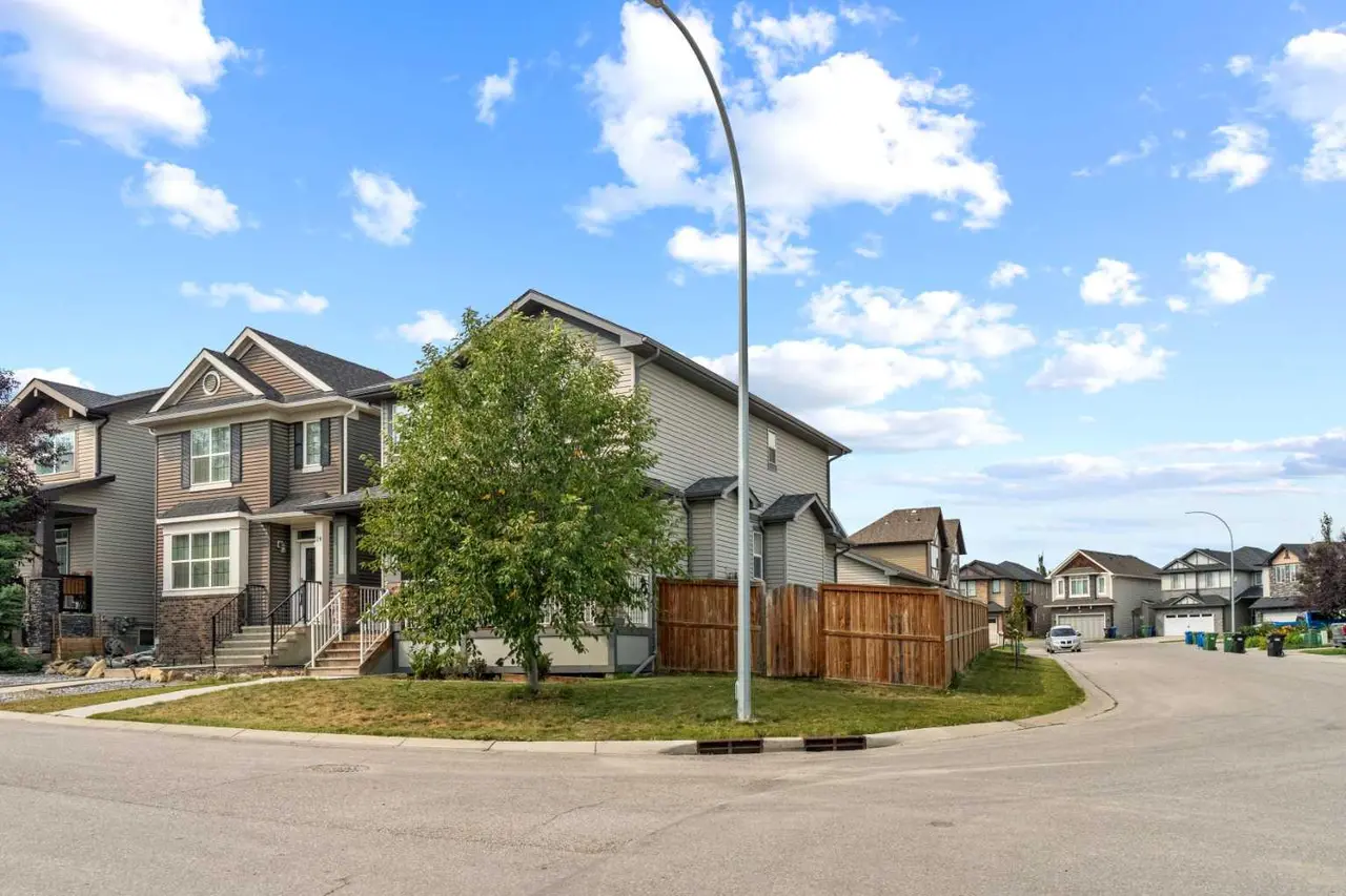 10 Nolanfield Heights NW
