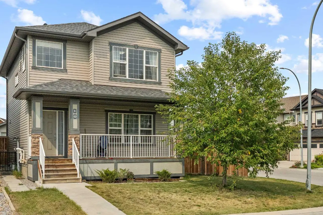 10 Nolanfield Heights NW