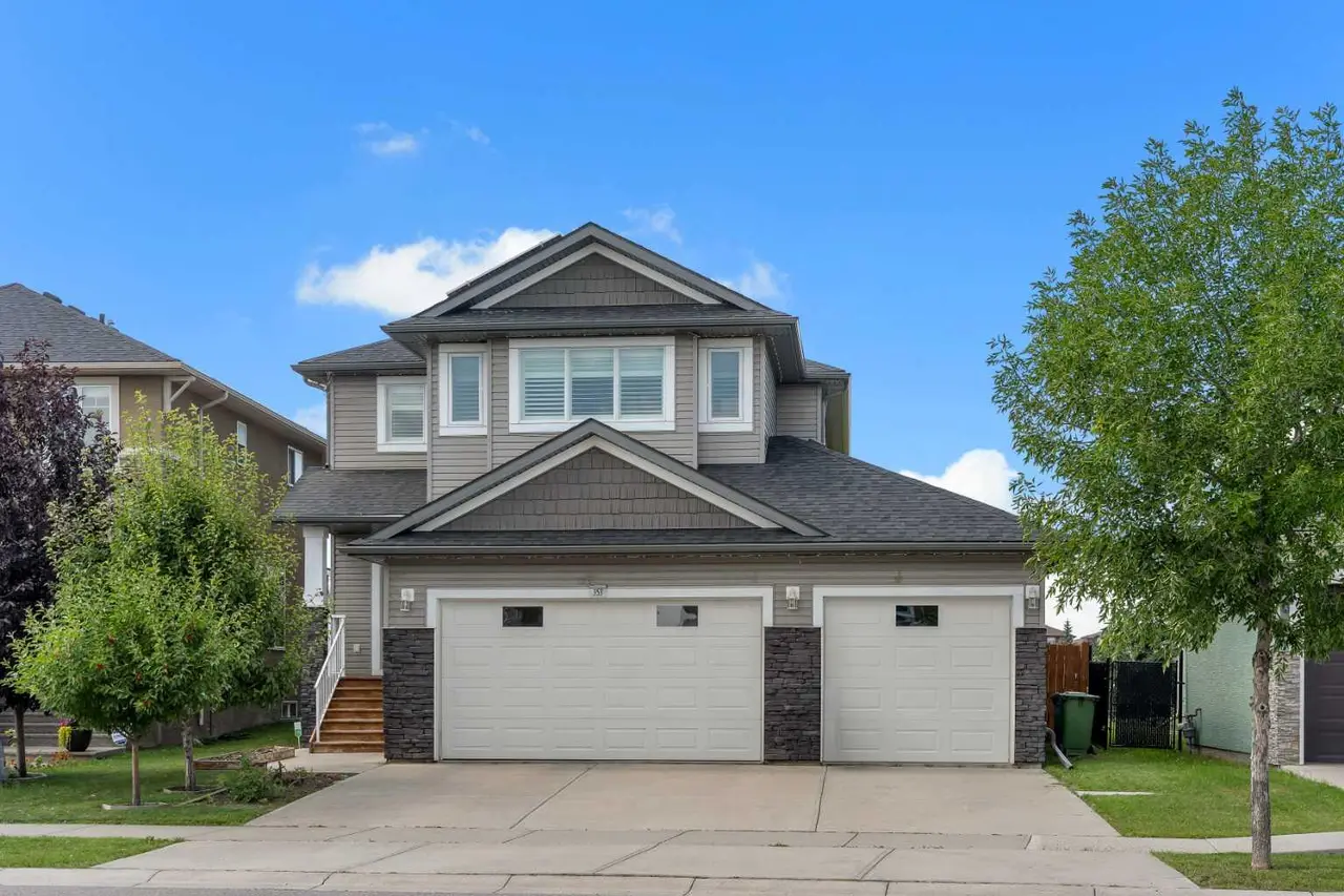 353 Kinniburgh Boulevard 
