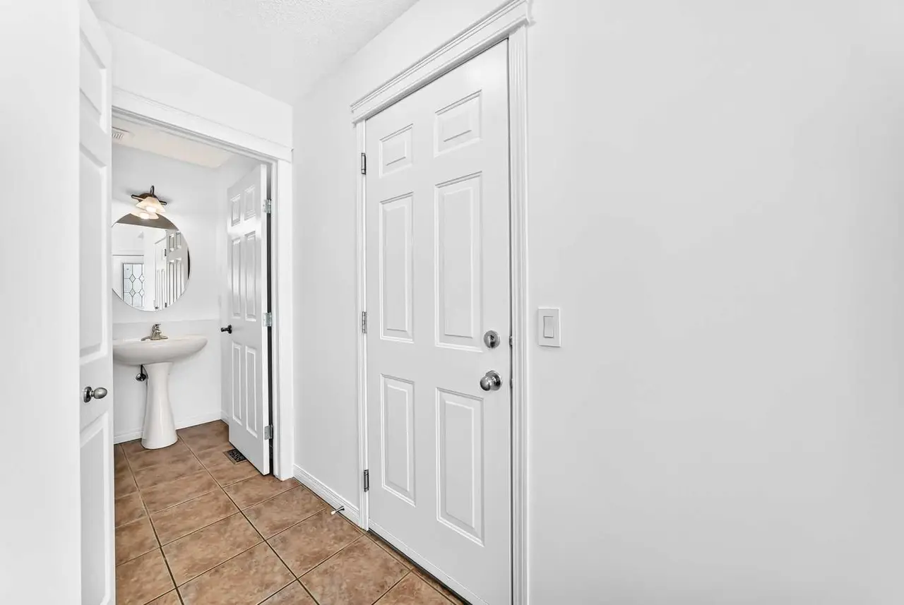 294 Cougar Plateau Way SW