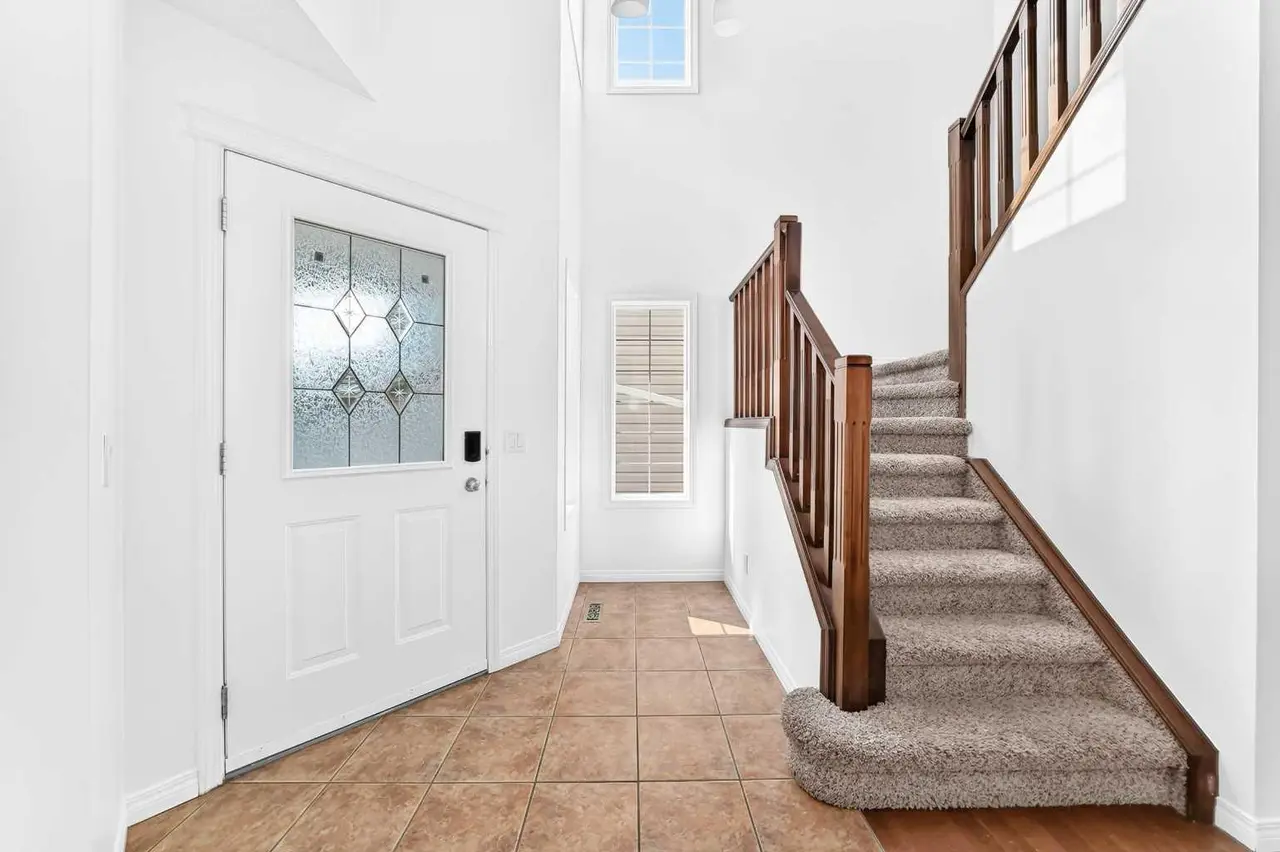 294 Cougar Plateau Way SW