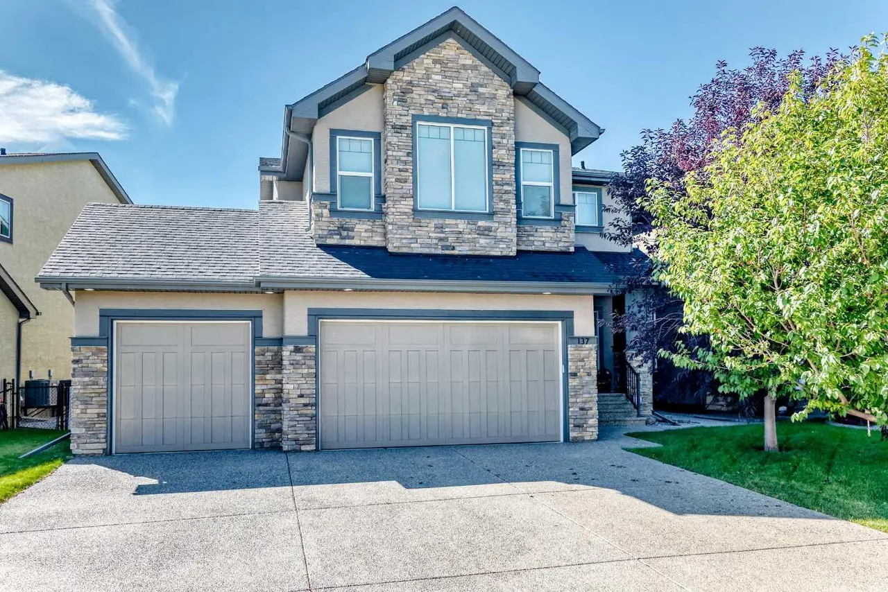 137 Aspenmere Circle 