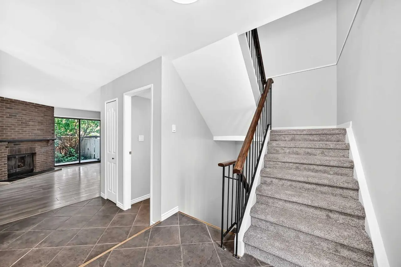 15, 2210 Oakmoor Drive SW