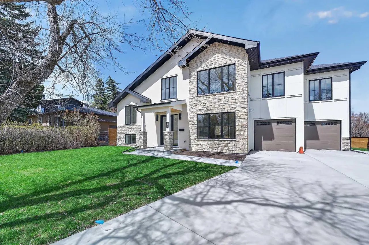 88 Woodlark Drive SW