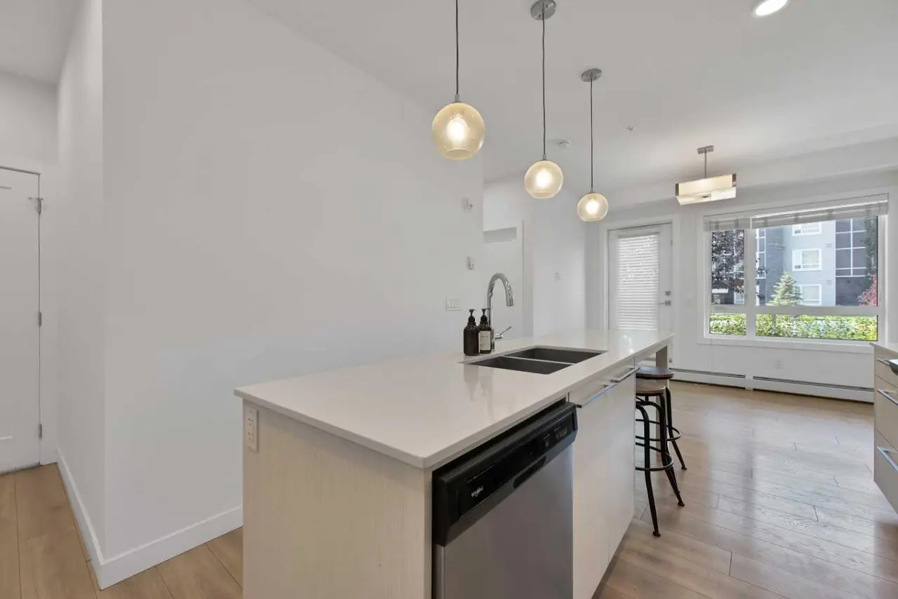 2101, 76 Cornerstone Passage NE