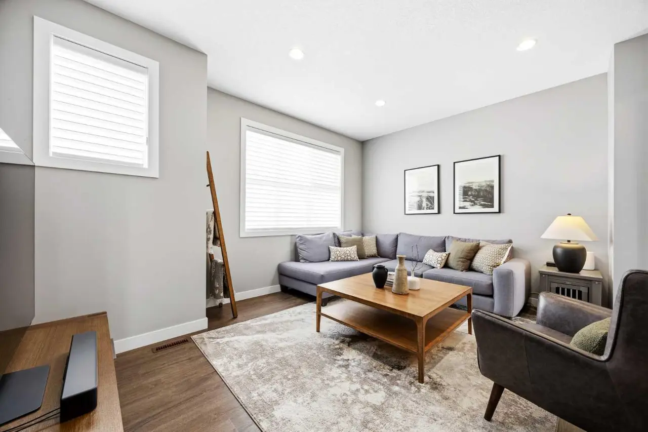 803, 355 Nolancrest Heights NW