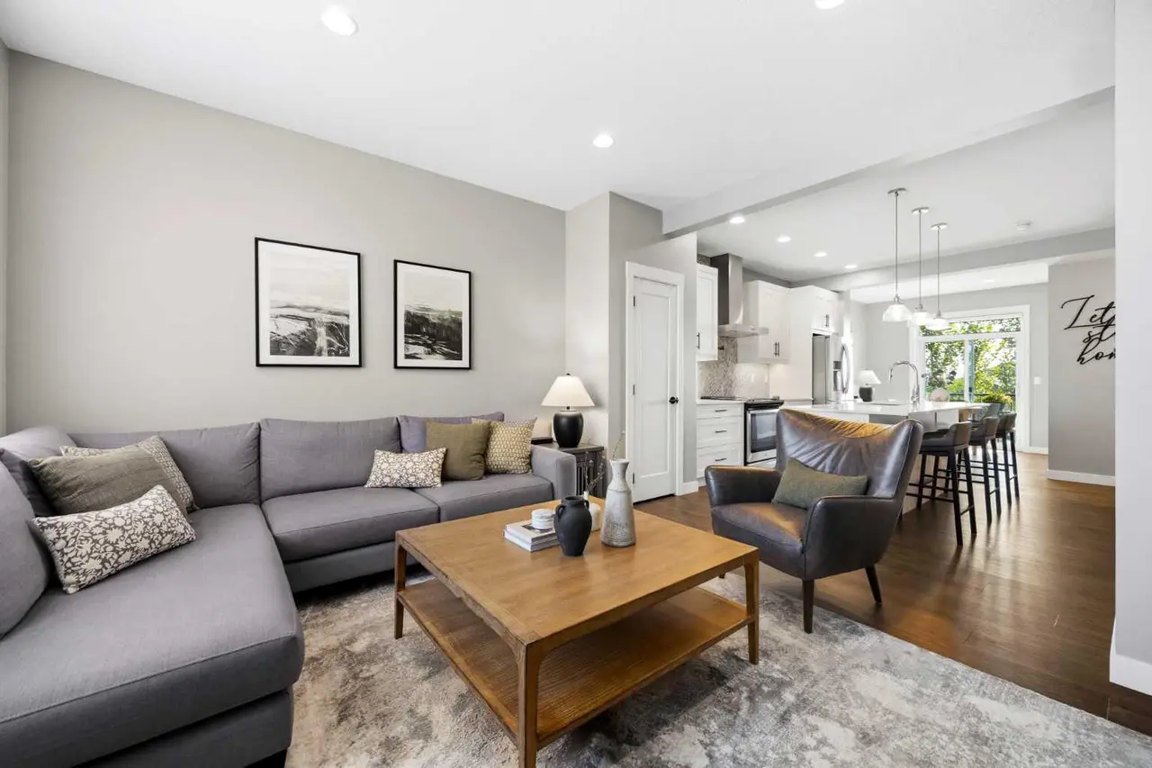 803, 355 Nolancrest Heights NW