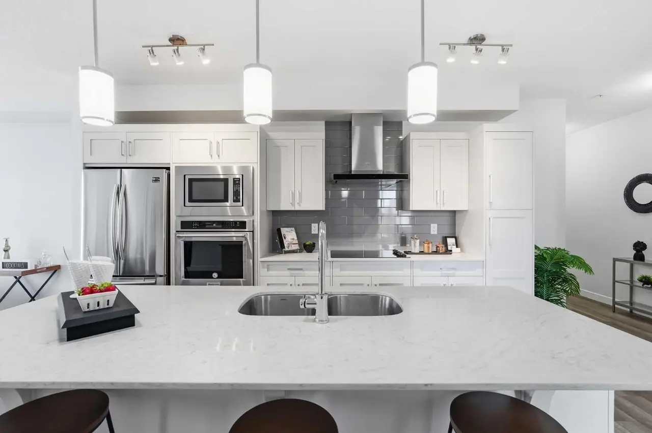 320, 20 Walgrove Walk SE