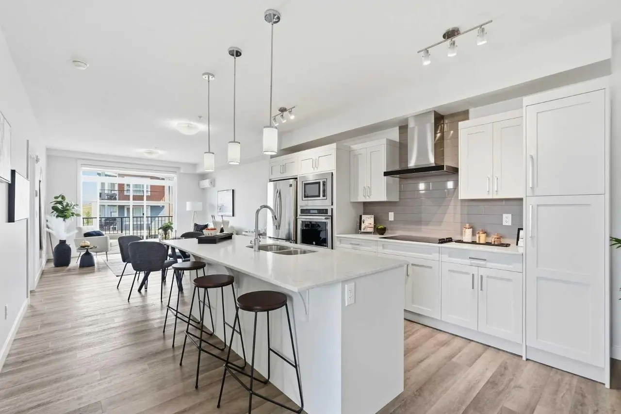 320, 20 Walgrove Walk SE