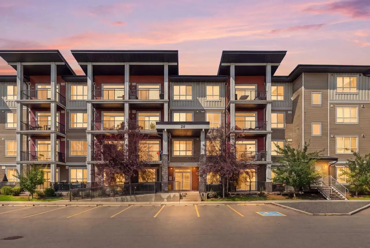 320, 20 Walgrove Walk SE