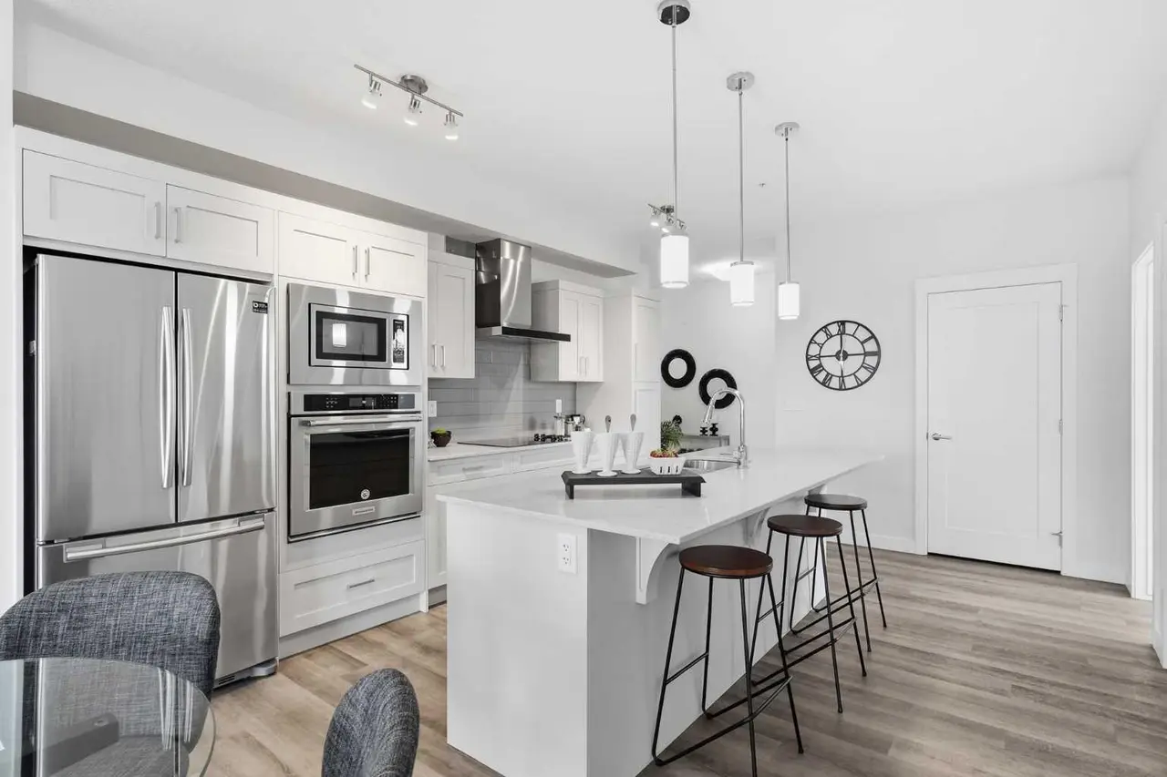 320, 20 Walgrove Walk SE