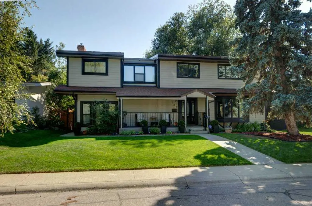 128 Chinook Drive SW