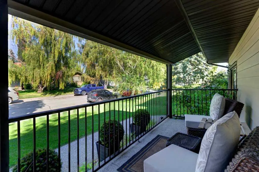 128 Chinook Drive SW
