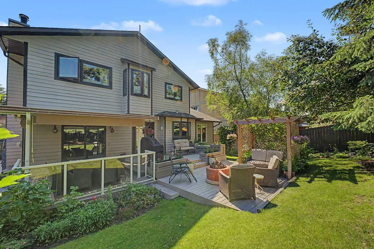 75 Deerbrook Road SE