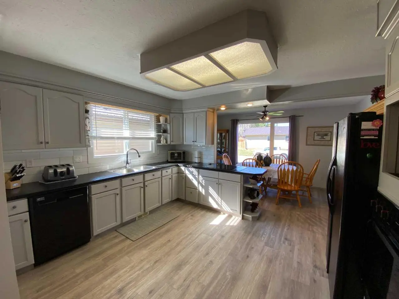 3 Lake Bevan Drive E