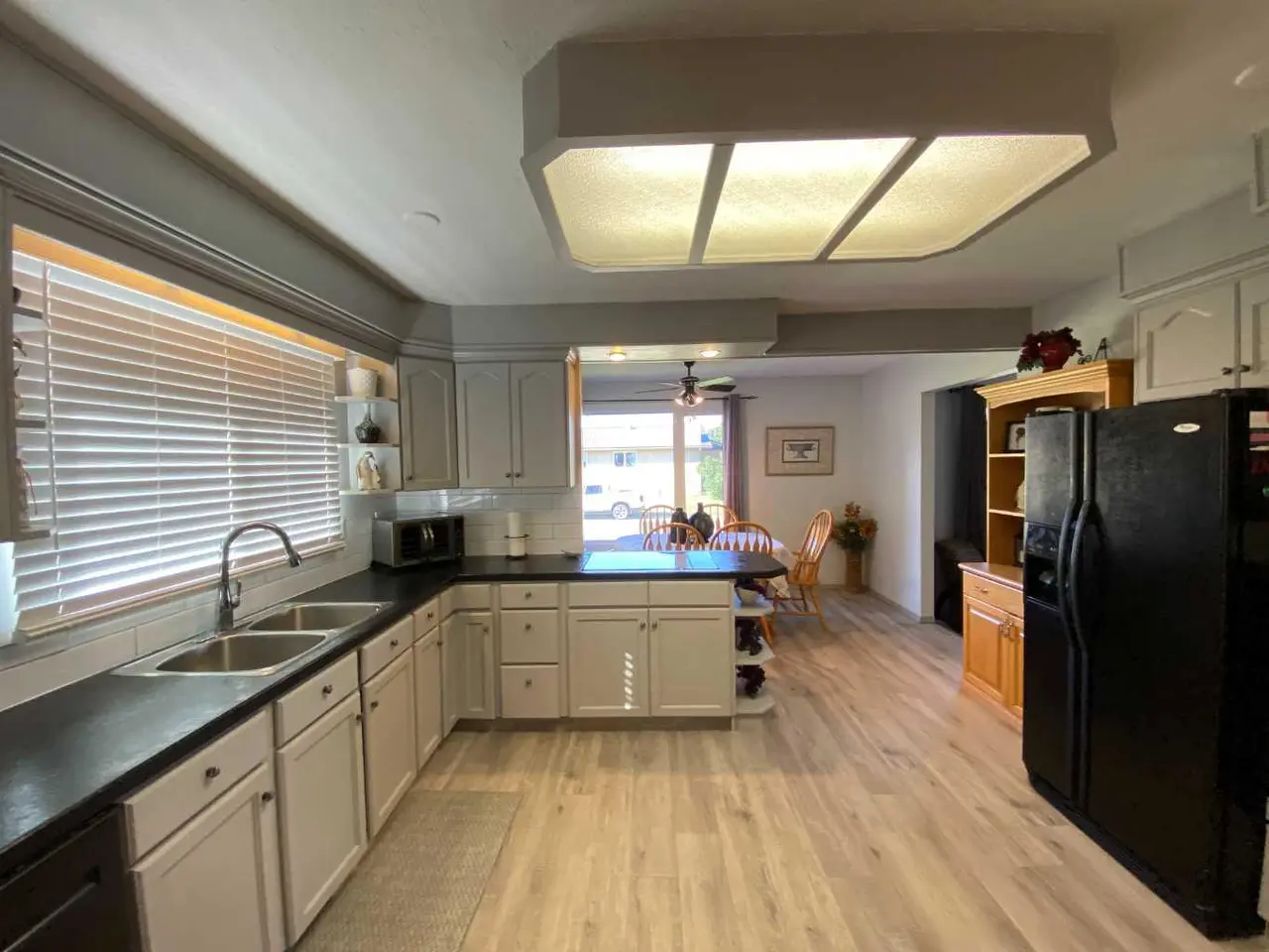3 Lake Bevan Drive E