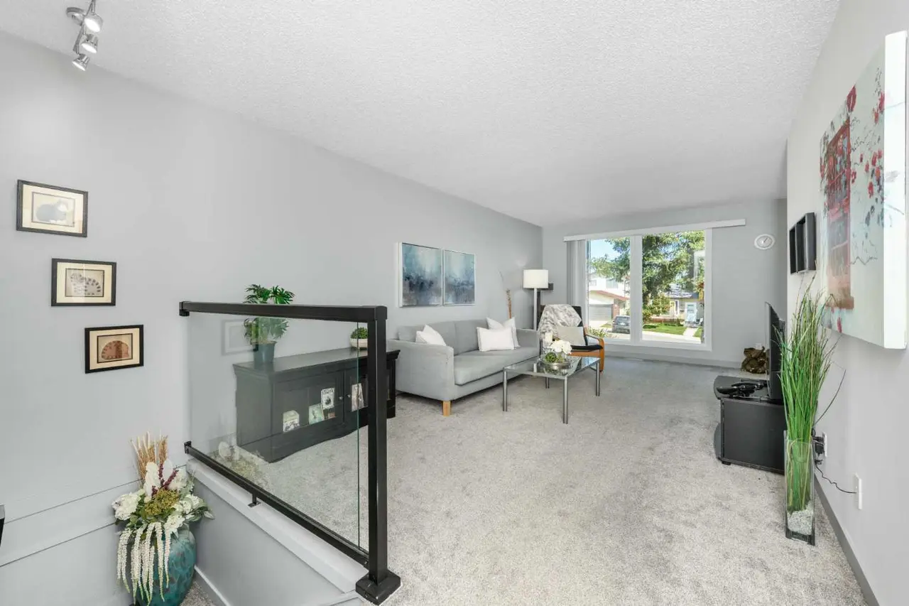 48 Bermuda Court NW