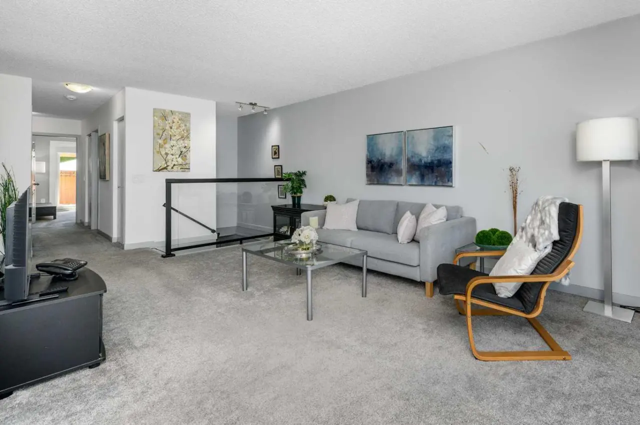 48 Bermuda Court NW