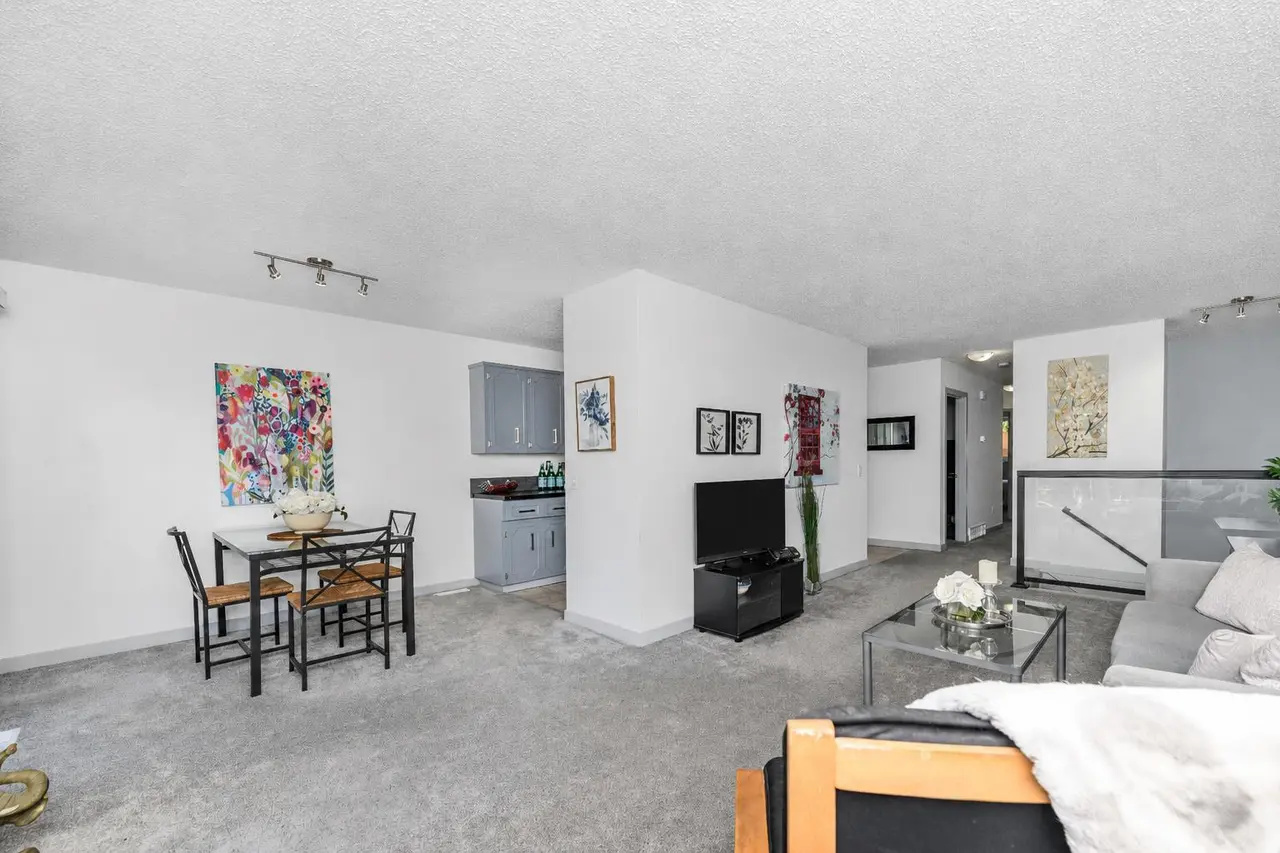 48 Bermuda Court NW