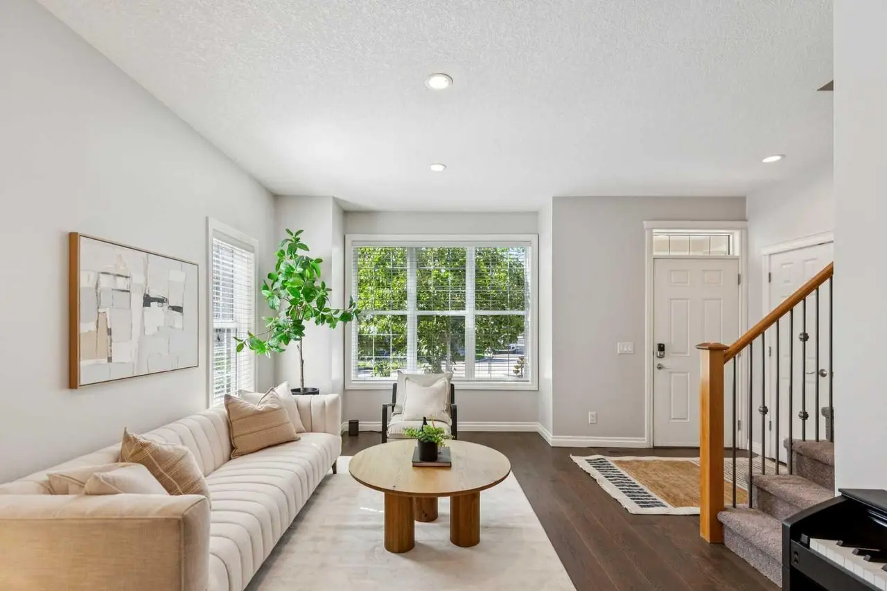 115 Couture Crescent SW