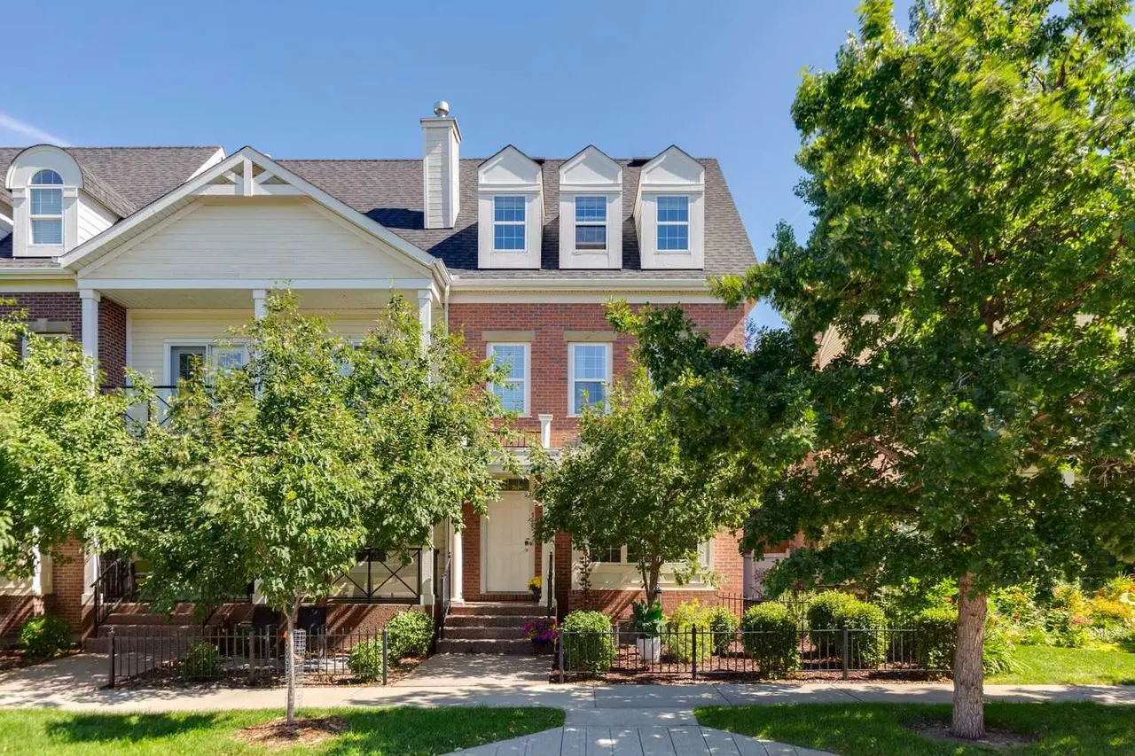 115 Couture Crescent SW