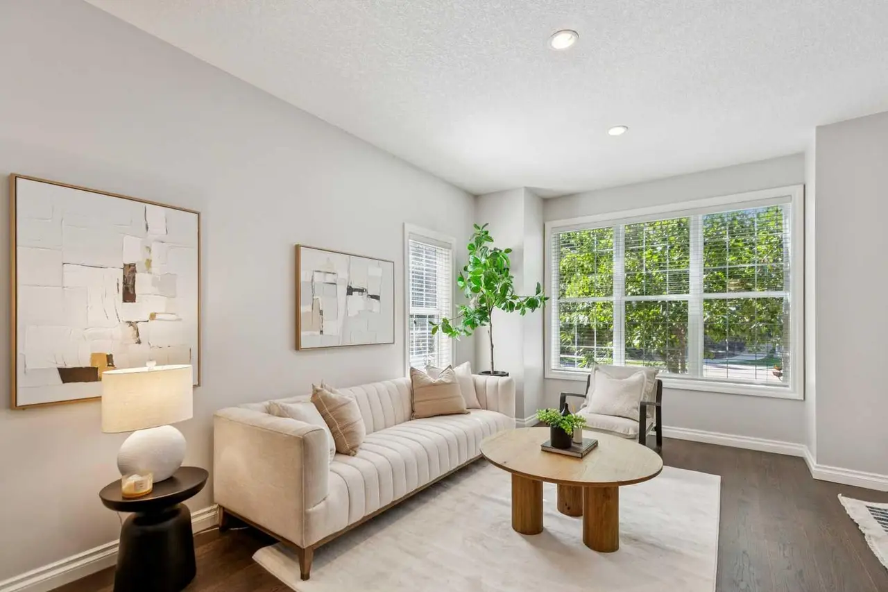 115 Couture Crescent SW