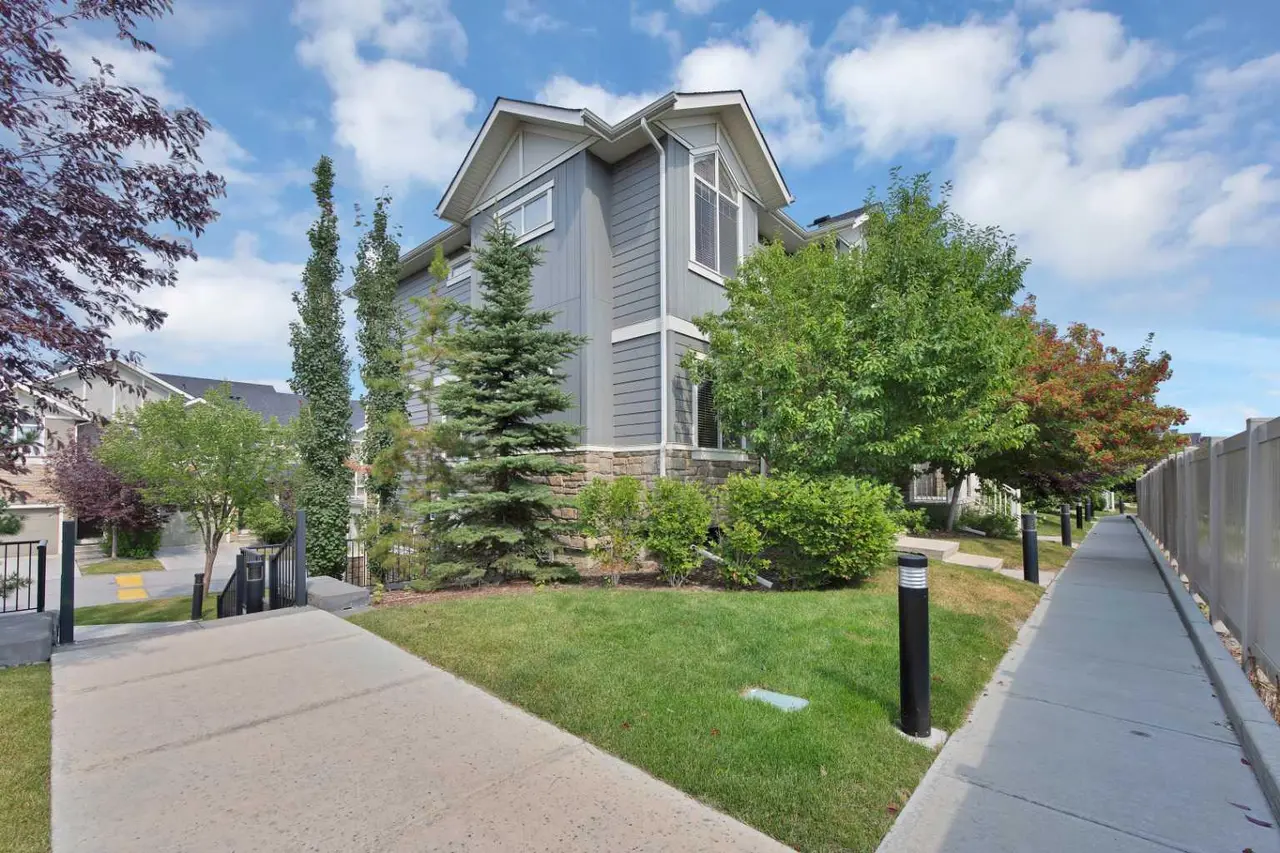 563 EVANSTON Manor NW