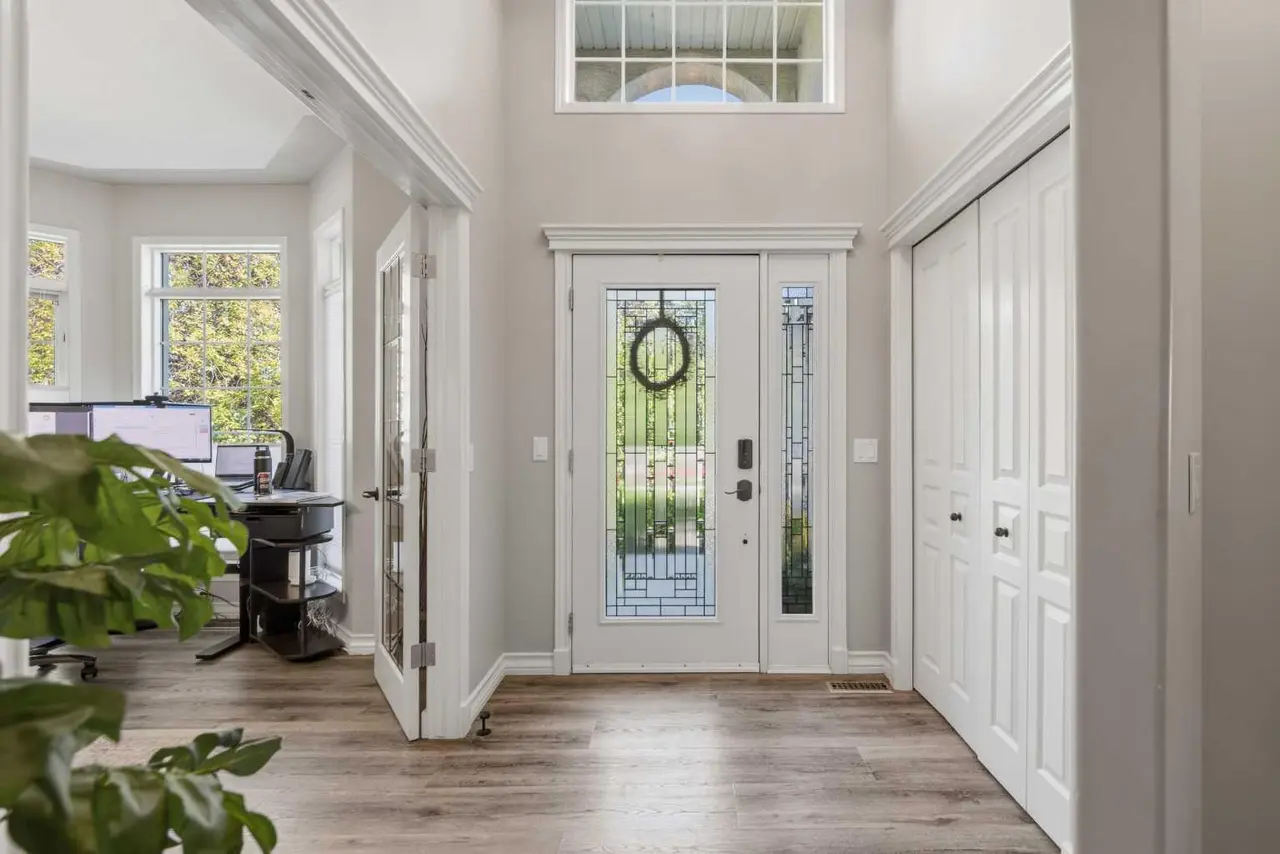 5 Sunset Way SE