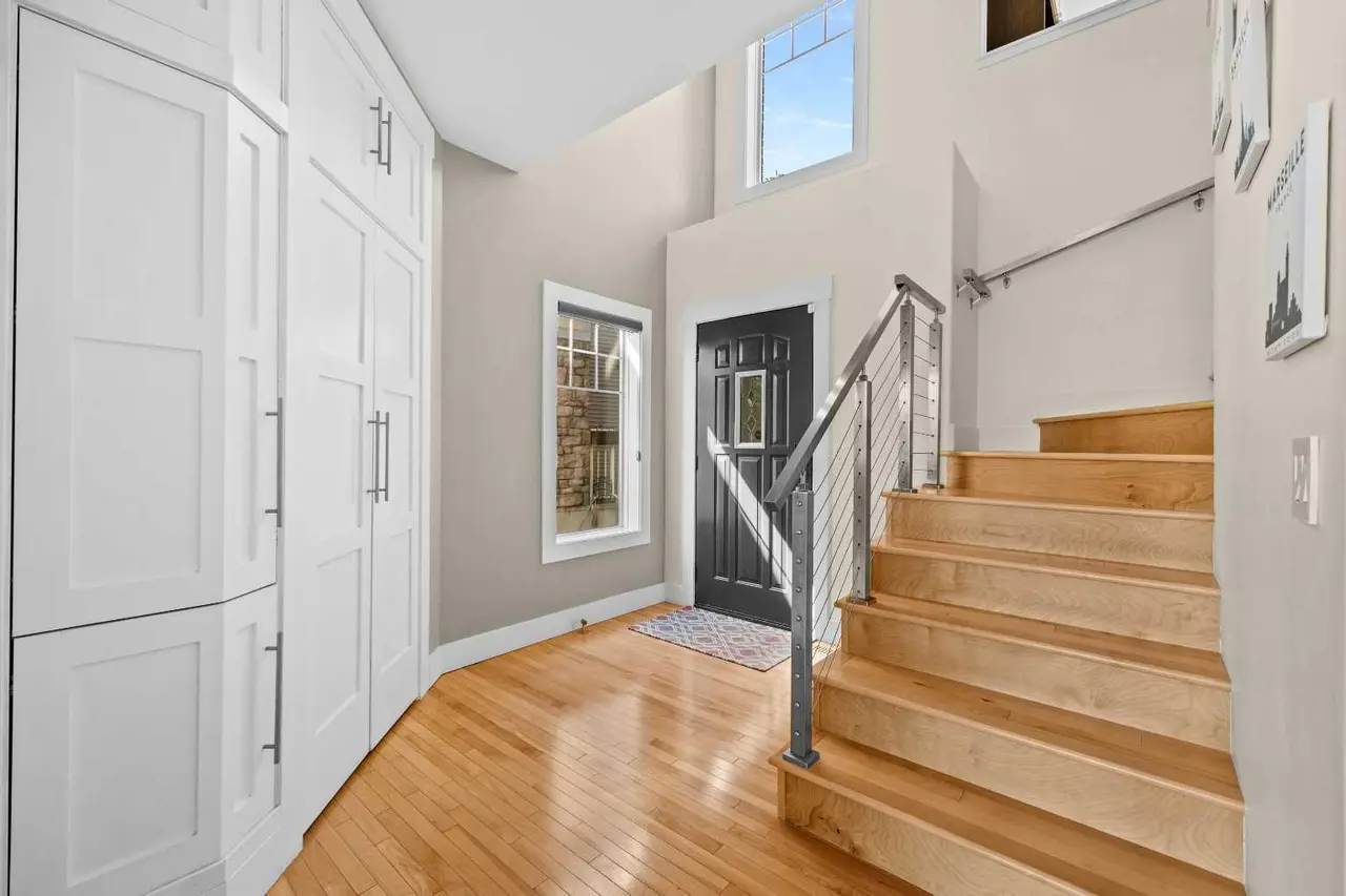 122 Springborough Point SW