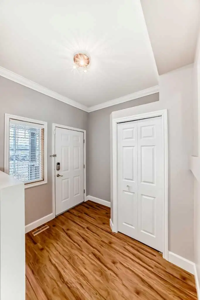 31 Coventry Road NE