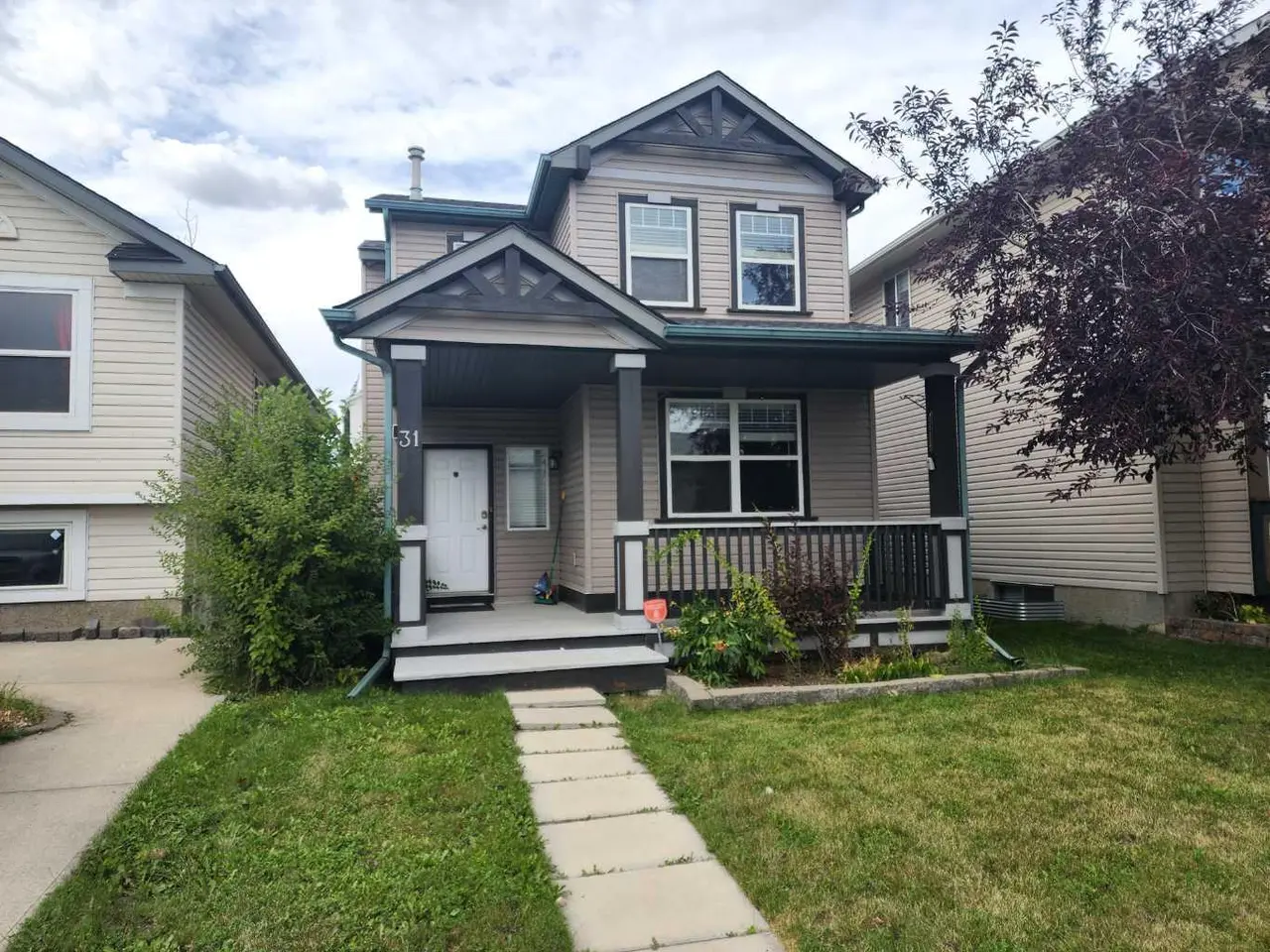 31 Coventry Road NE