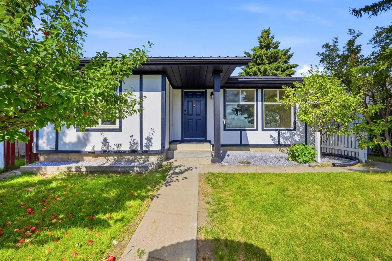 219 Falwood Way NE