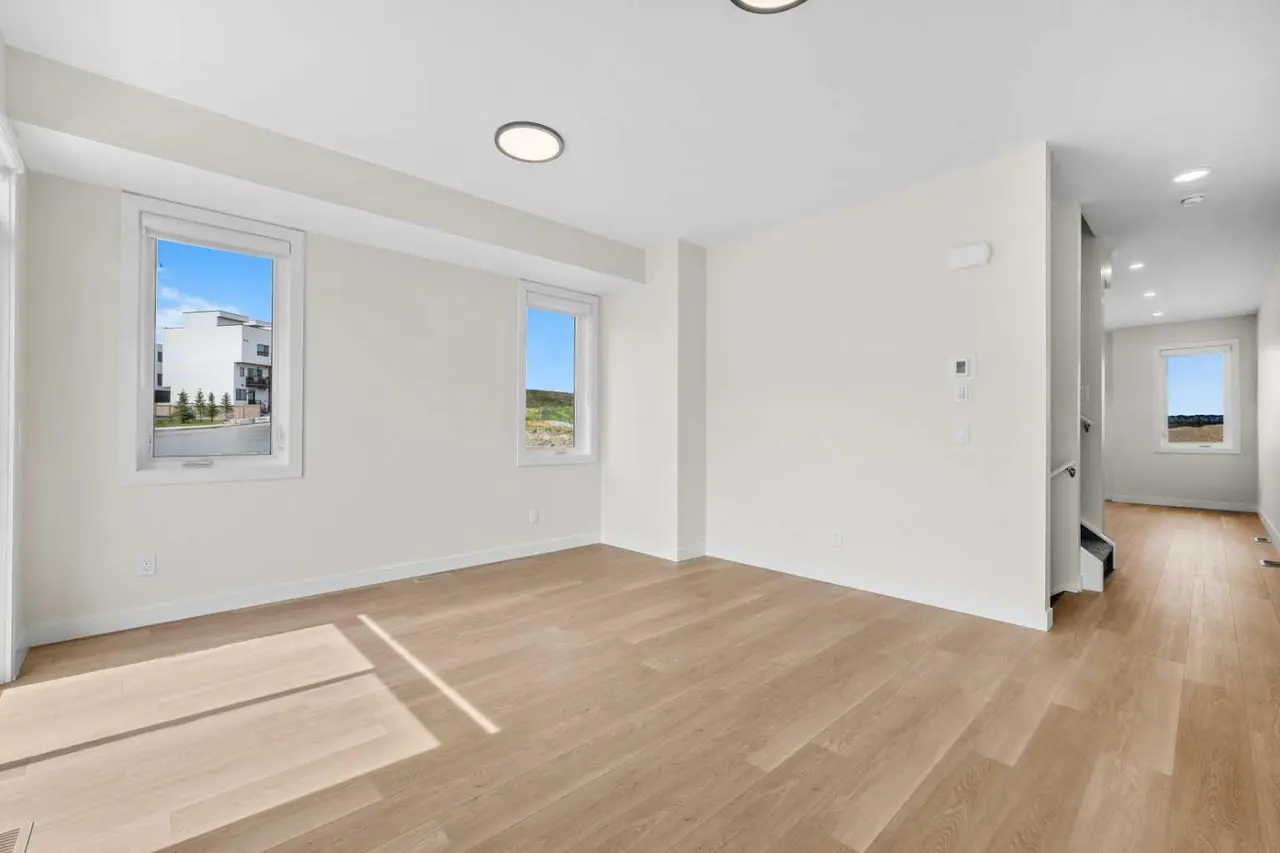 801, 4 Sage Hill Rise NW