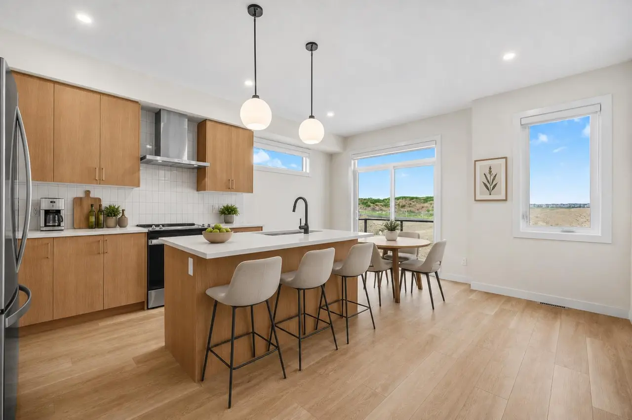 801, 4 Sage Hill Rise NW