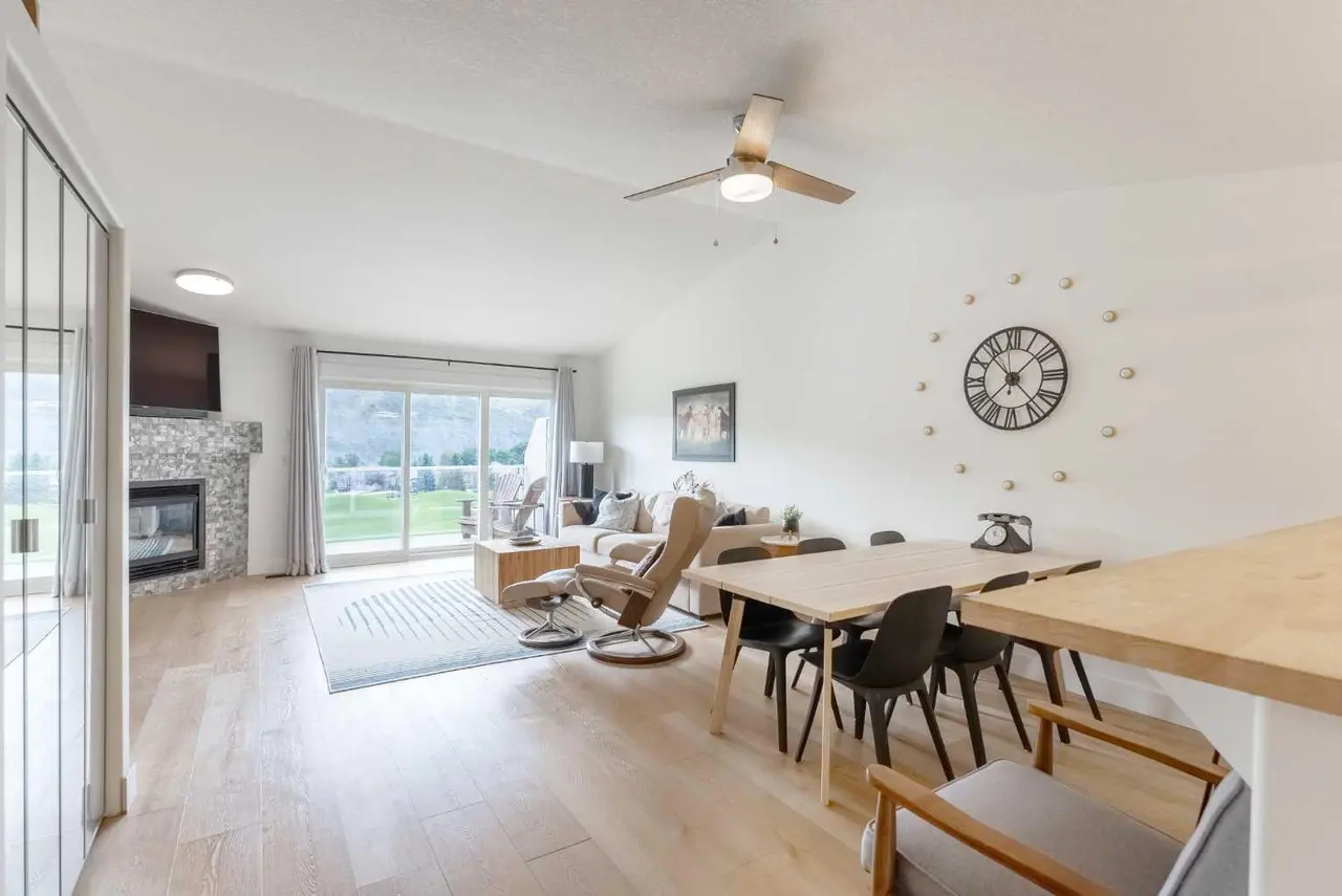 A, 414 Canyon Boulevard W