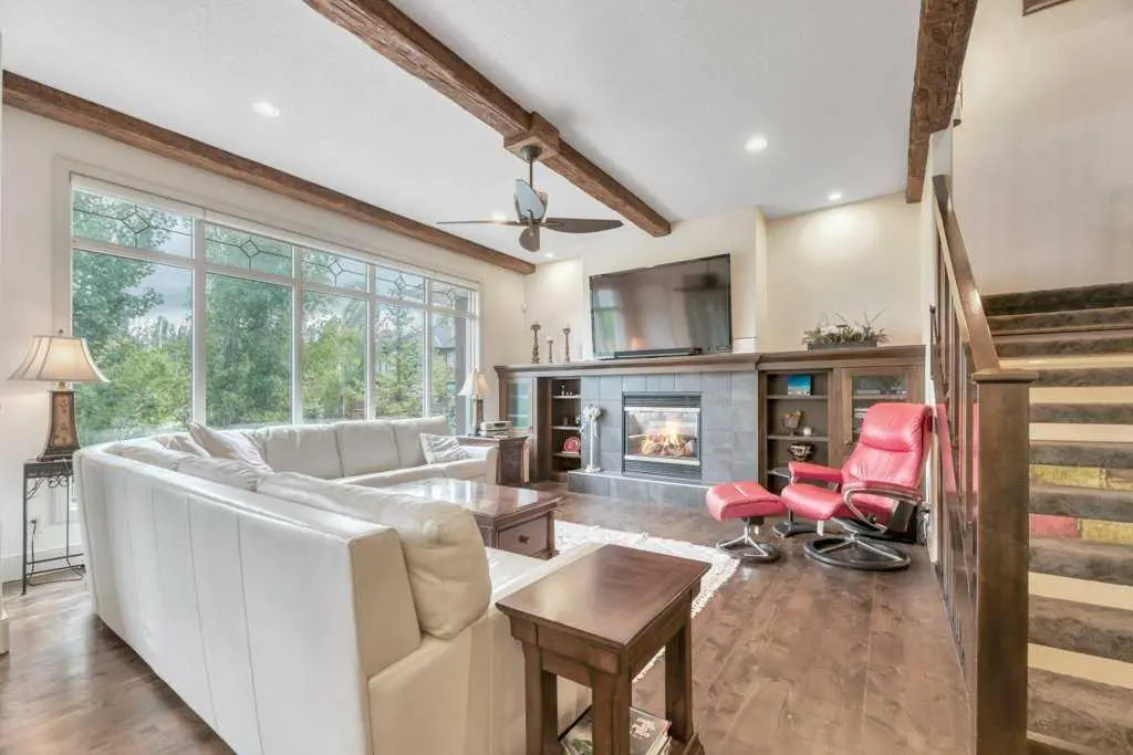 377 Evergreen Circle SW